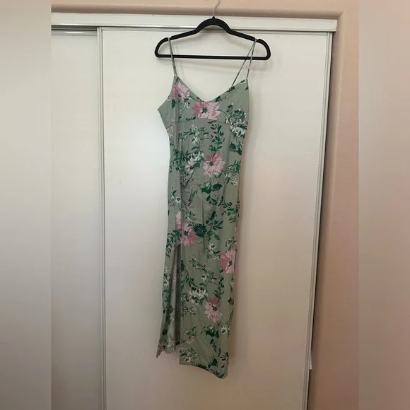 Zara green midi dress Zara green midi dress